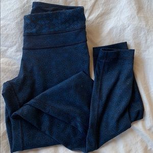 Navy printed Lululemon Wunder Under leggings